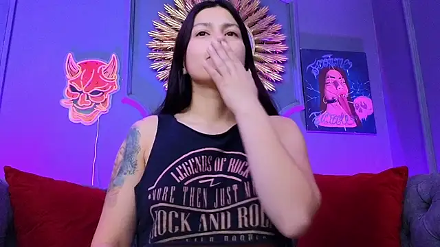 Julieta Russell online show from 12.16.24