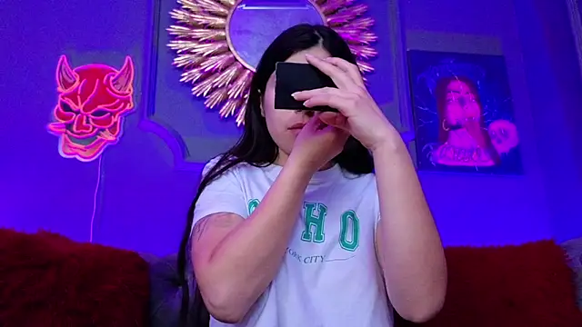 Julieta Russell online show from 03.07.25