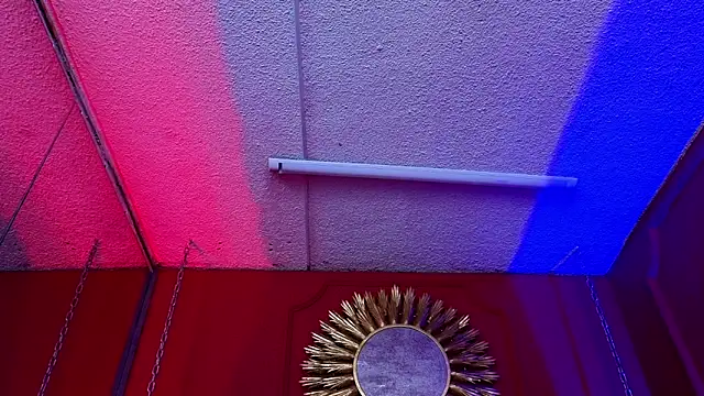 Julieta Russell online show from 09.20.25