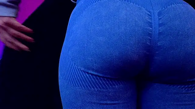 Julieta Russell online show from 09.23.25