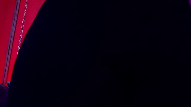 Julieta Russell online show from 10.04.25