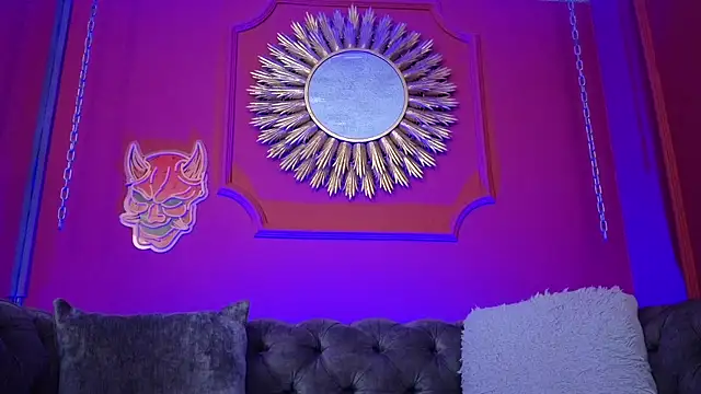 Julieta Russell online show from 04.02.26