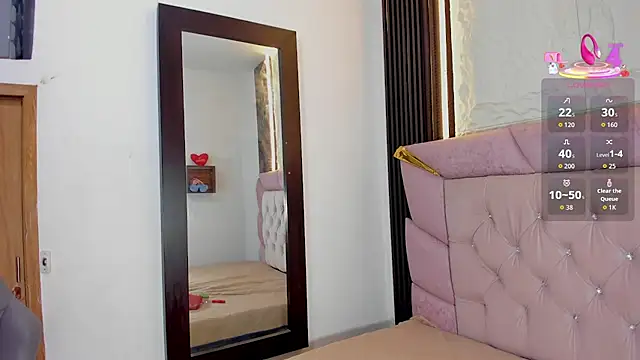 laurem-paulette online show from 11.28.25