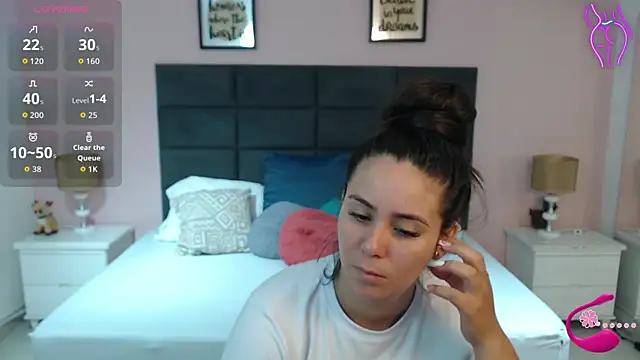 MadisonJenner online show from 09.28.25