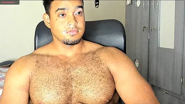 Snapshot of Big_furry_bear13 chatting on 01.11.25 Big furry bear13 online show from 01.11.25