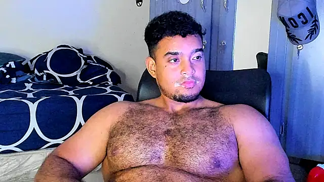 Snapshot of Big_furry_bear13 chatting on 03.18.25 Big furry bear13 online show from 03.18.25