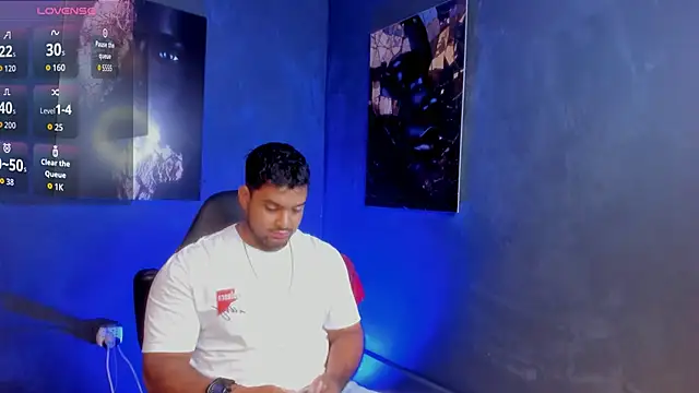 Big furry bear13 online show from 09.24.25