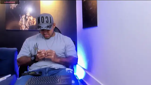 Big furry bear13 online show from 11.07.25