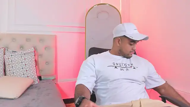 Big furry bear13 online show from 01.13.26