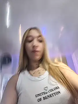 MollyCruz online show from 12.20.25