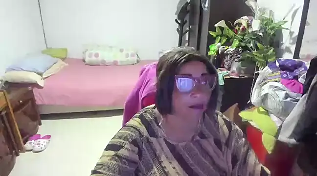 Mrs mommy  online show from 01.16.25