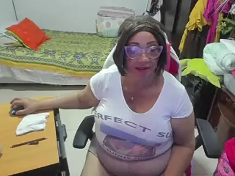 Mrs mommy  online show from 02.26.25