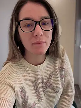 HotXMom online show from 01.06.25