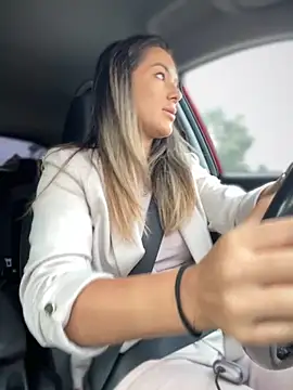 HotXMom online show from 09.16.25