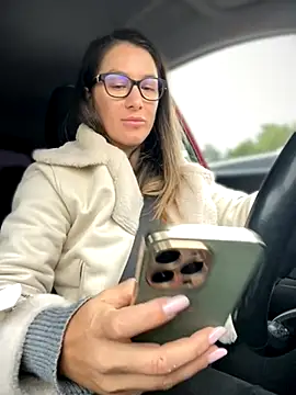 HotXMom online show from 10.01.25