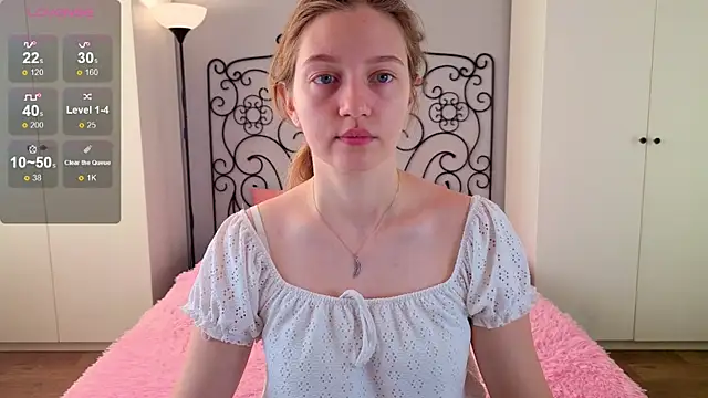 Ksuhesa online show from 10.18.25