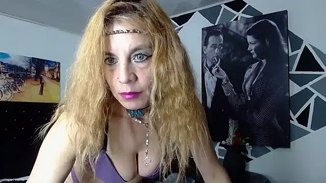 Snapshot of Kyza_Ryan chatting on 09.23.25 Kyza Ryan online show from 09.23.25