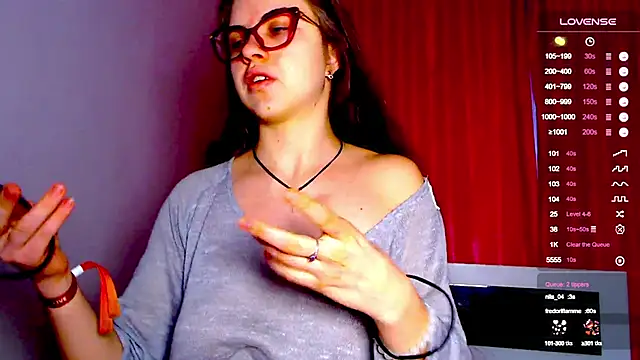 Snapshot of Sarah_HS chatting on 12.14.24 Sarah HS online show from 12.14.24