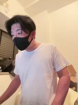 Snapshot of MTKIK chatting on 02.14.25 MTKIK online show from 02.14.25