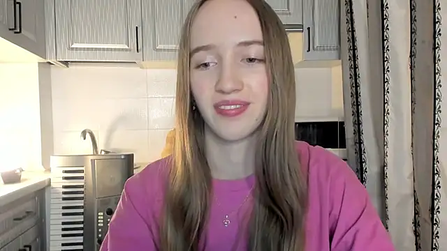 leslie my lovee online show from 12.13.25