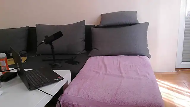 Snapshot of DickStaza chatting on 09.27.25 DickStaza online show from 09.27.25