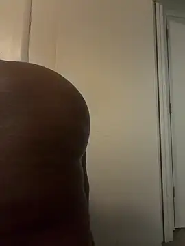 SweetChocolate555 online show from 04.05.26