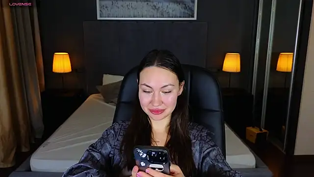 GIGI BENNET online show from 12.15.24