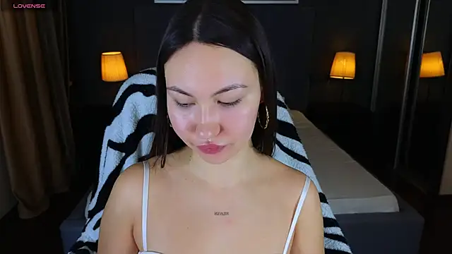 GIGI BENNET online show from 12.25.24