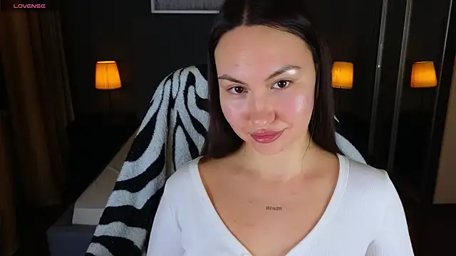 GIGI BENNET online show from 01.03.25