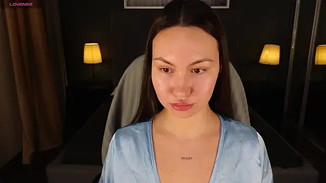 GIGI BENNET online show from 01.05.25