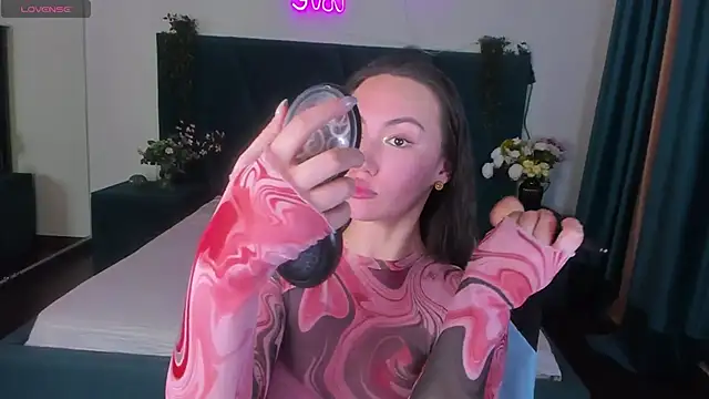 GIGI BENNET online show from 01.19.25