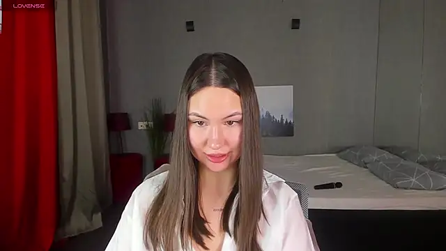 GIGI BENNET online show from 02.18.25
