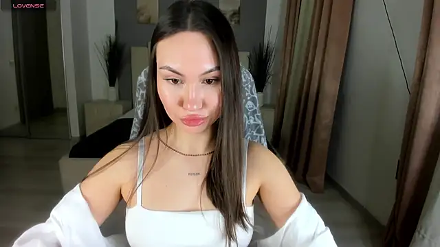 GIGI BENNET online show from 02.20.25