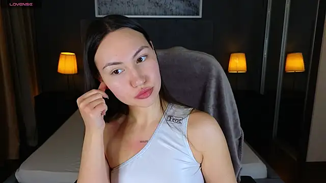 GIGI BENNET online show from 02.27.25