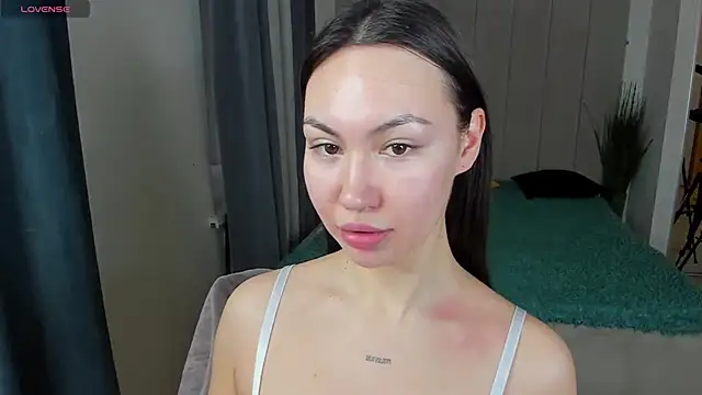 GIGI BENNET online show from 03.01.25