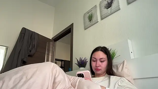 GIGI BENNET online show from 10.01.25