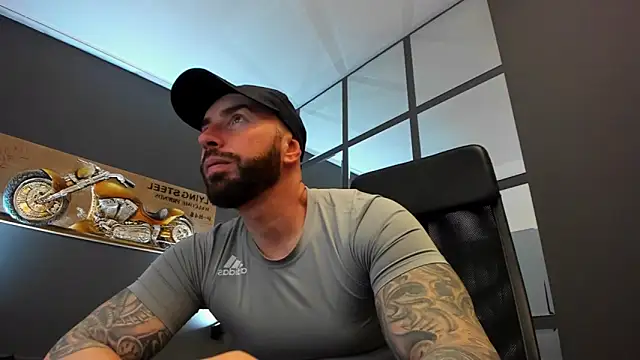 AronGrant online show from 02.08.25