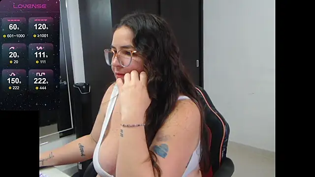 Snapshot of davianath chatting on 10.11.25 davianath online show from 10.11.25