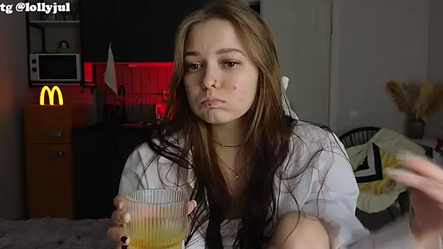 doll lol  online show from 10.22.25