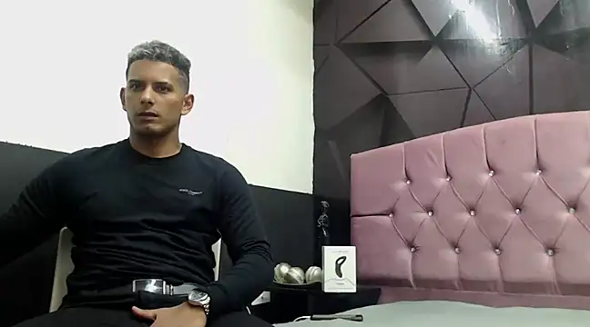 Snapshot of Chris_Dick23 chatting on 12.27.24 Chris Dick23 online show from 12.27.24
