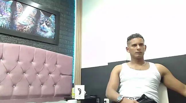 Snapshot of Chris_Dick23 chatting on 01.14.25 Chris Dick23 online show from 01.14.25