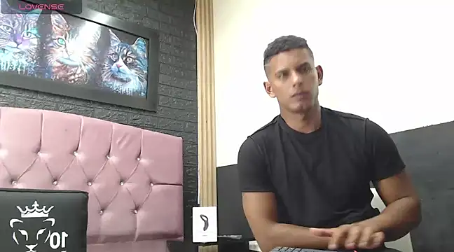 Snapshot of Chris_Dick23 chatting on 02.26.25 Chris Dick23 online show from 02.26.25