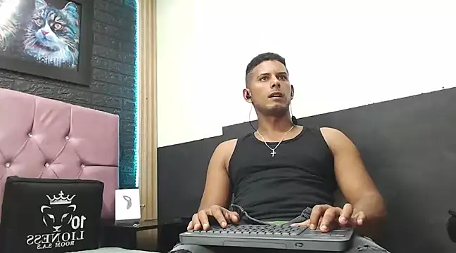 Snapshot of Chris_Dick23 chatting on 03.01.25 Chris Dick23 online show from 03.01.25