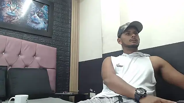 Snapshot of Chris_Dick23 chatting on 10.16.25 Chris Dick23 online show from 10.16.25