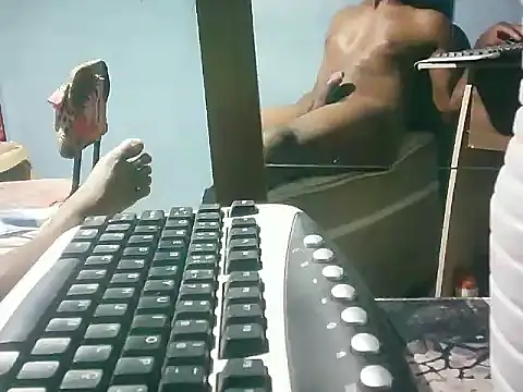 Snapshot of nego_Gostosl chatting on 09.17.25 nego Gostosl online show from 09.17.25