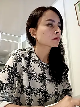 Snapshot of reme_ark23 chatting on 10.22.25 reme ark23 online show from 10.22.25