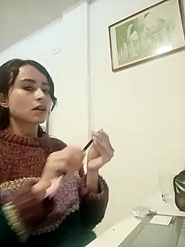 Snapshot of reme_ark23 chatting on 10.31.25 reme ark23 online show from 10.31.25