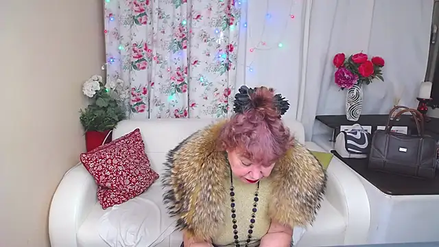 YourHotGranny online show from 12.24.24