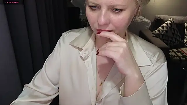 Gray swann online show from 02.26.25