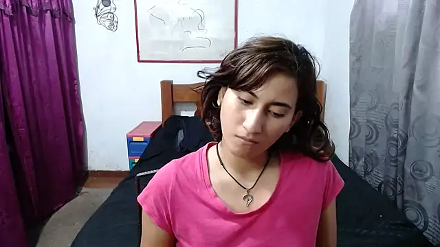 Snapshot of LadyMilk003 chatting on 12.16.24 LadyMilk003 online show from 12.16.24